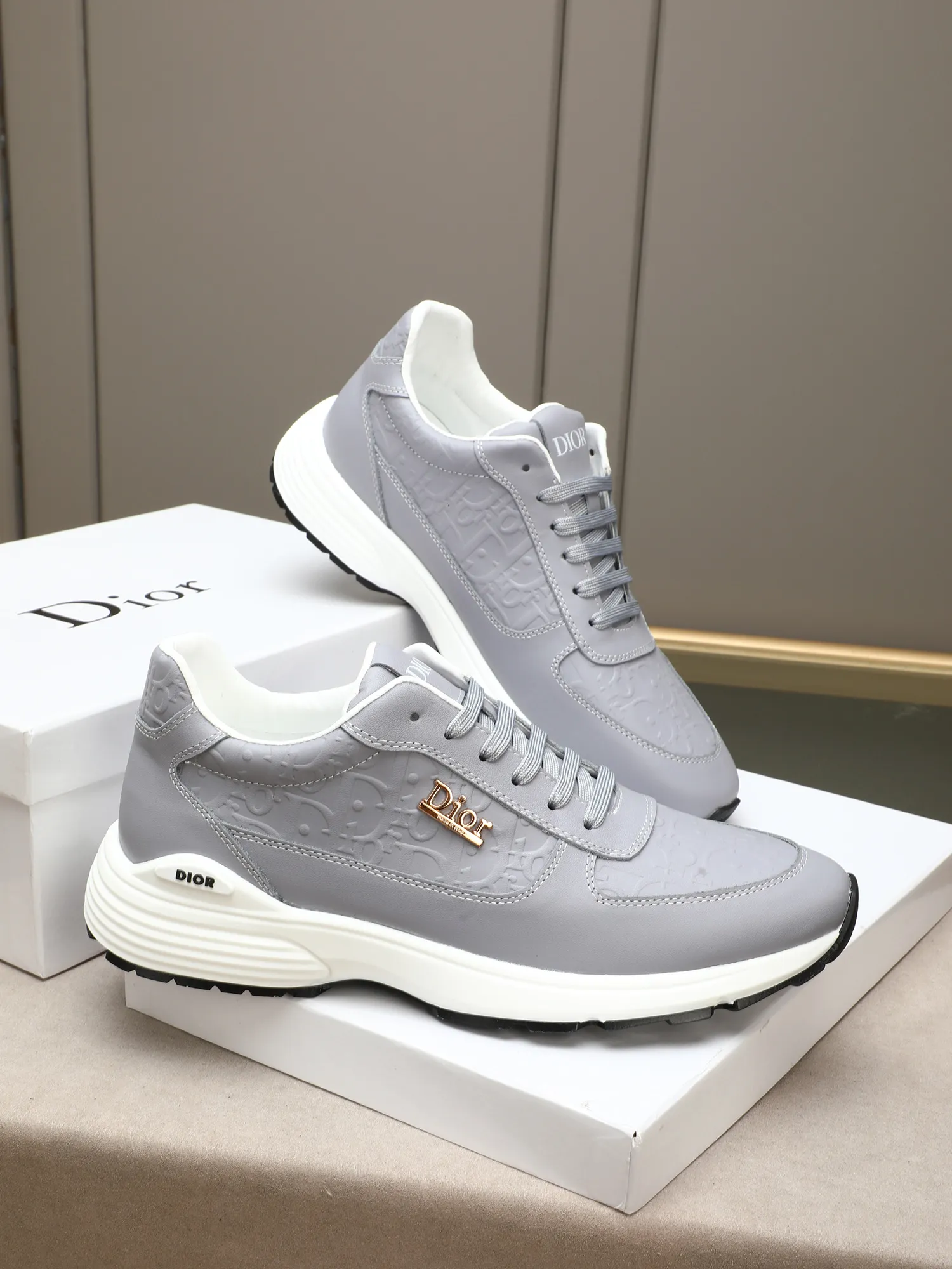 🆕🆕🆕Men's Shoes💰P460 Dior's avant-garde and versatile fashionable men's shoes are privately modeled, calfskin embossed, fashionable, simple, stylish, more eye-catching and more classy. It will subvert the old idea and be a must-have for fashionistas who want to spend time with you! Must keep it for yourself! High-end comfort and low-end, high-end quality workmanship. Code number: 38-44 (45 customized) 3 colors for your choice [kiss][kiss][kiss]